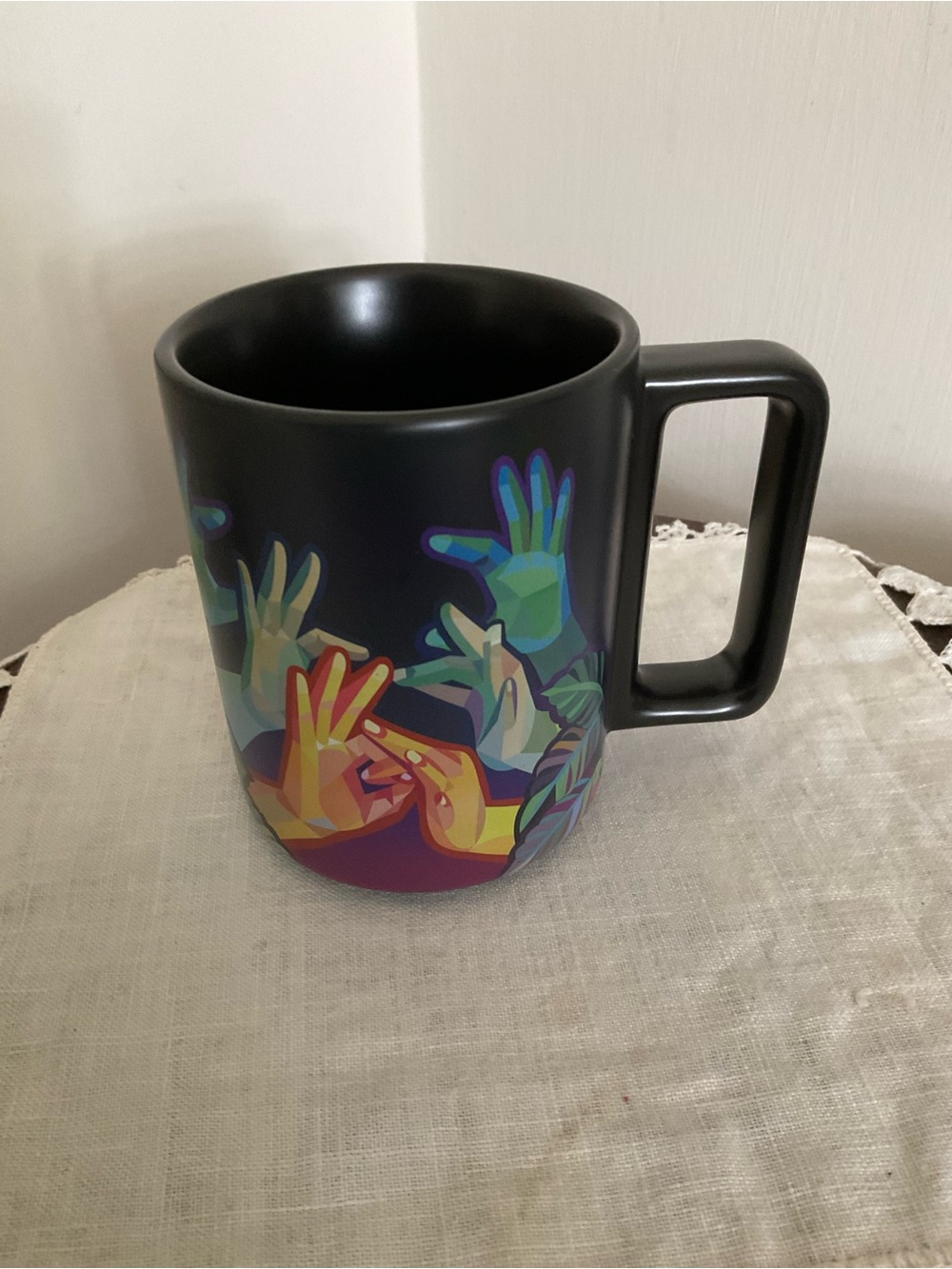 Starbucks ASL Sign Hands American Sign Language Coffee Mug Yiqiao Wang 2021 Nice